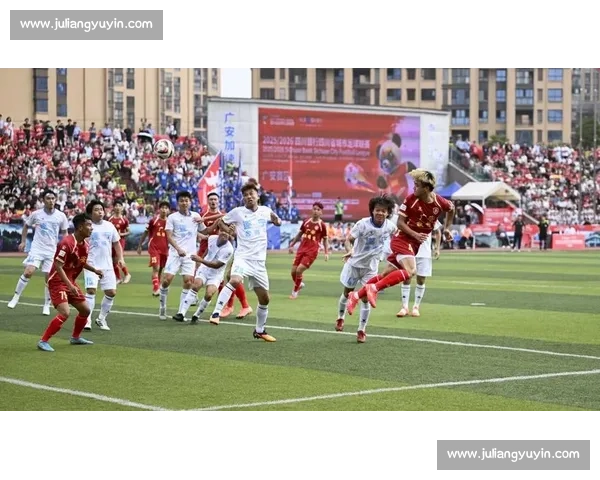 热血绿茵争锋时刻呐喊声震天下豪情燃动夺冠梦想